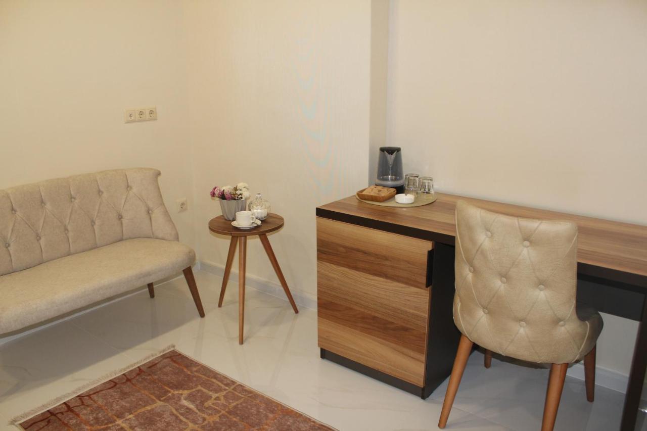 Horizons Hotel Rooms Batumi Bagian luar foto