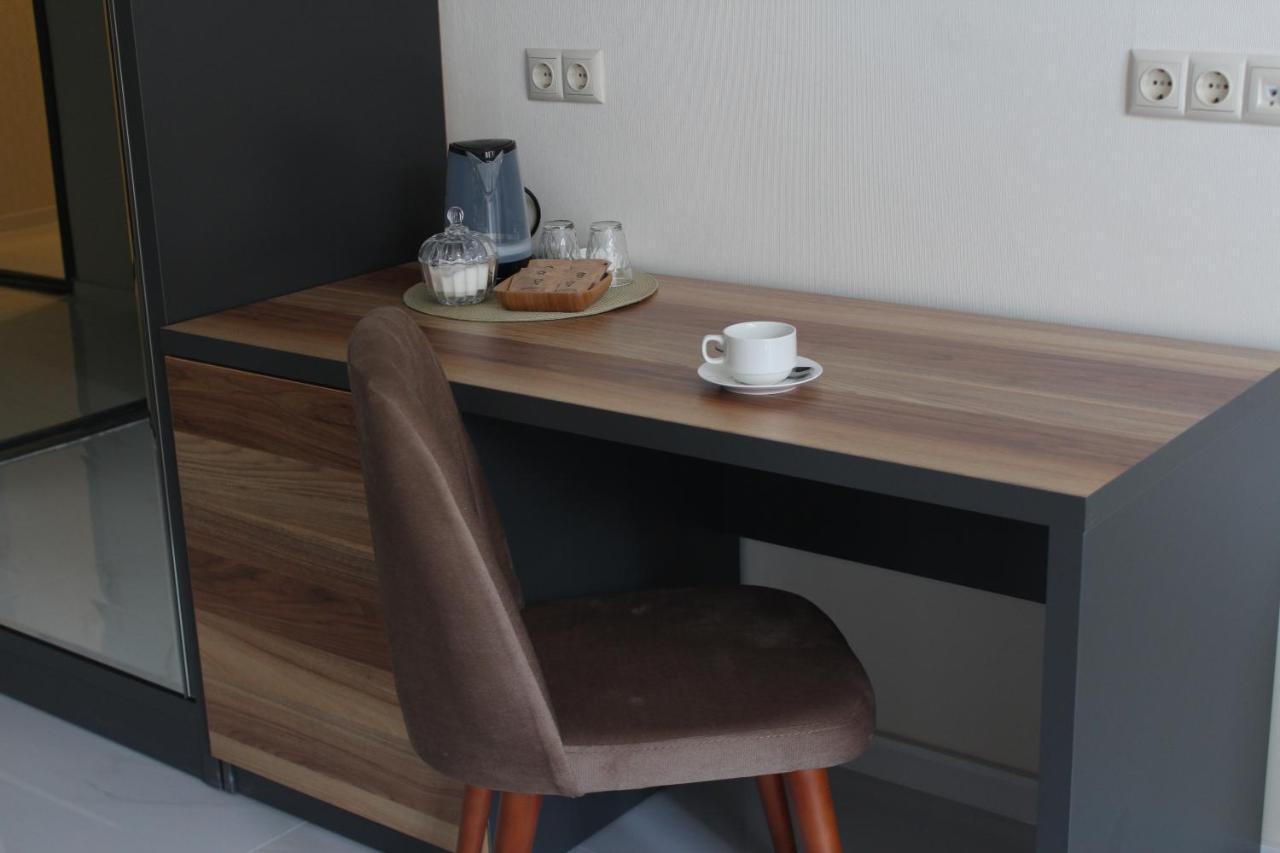 Horizons Hotel Rooms Batumi Bagian luar foto