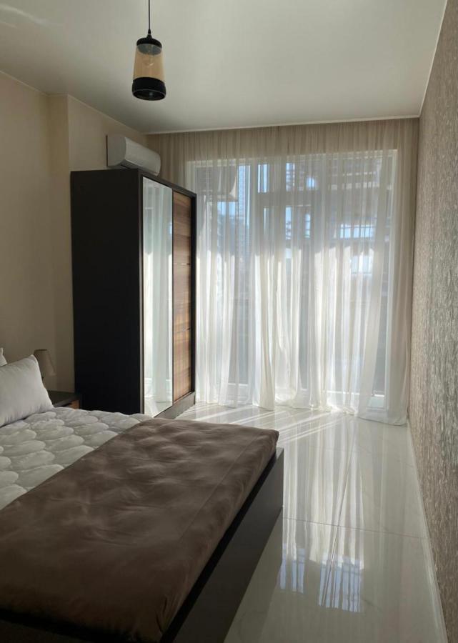 Horizons Hotel Rooms Batumi Bagian luar foto