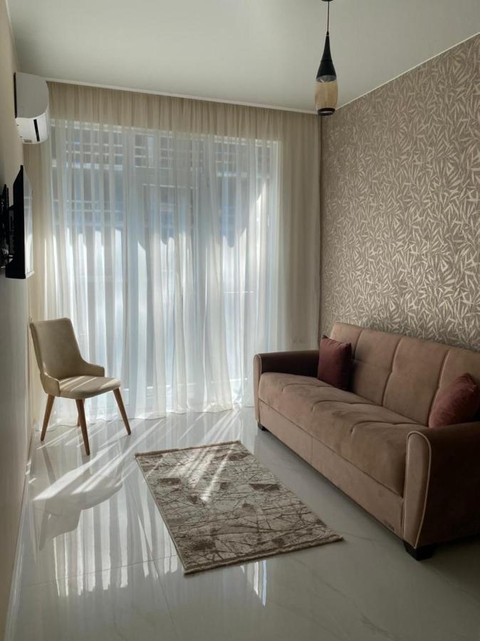 Horizons Hotel Rooms Batumi Bagian luar foto