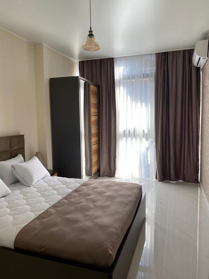 Horizons Hotel Rooms Batumi Bagian luar foto