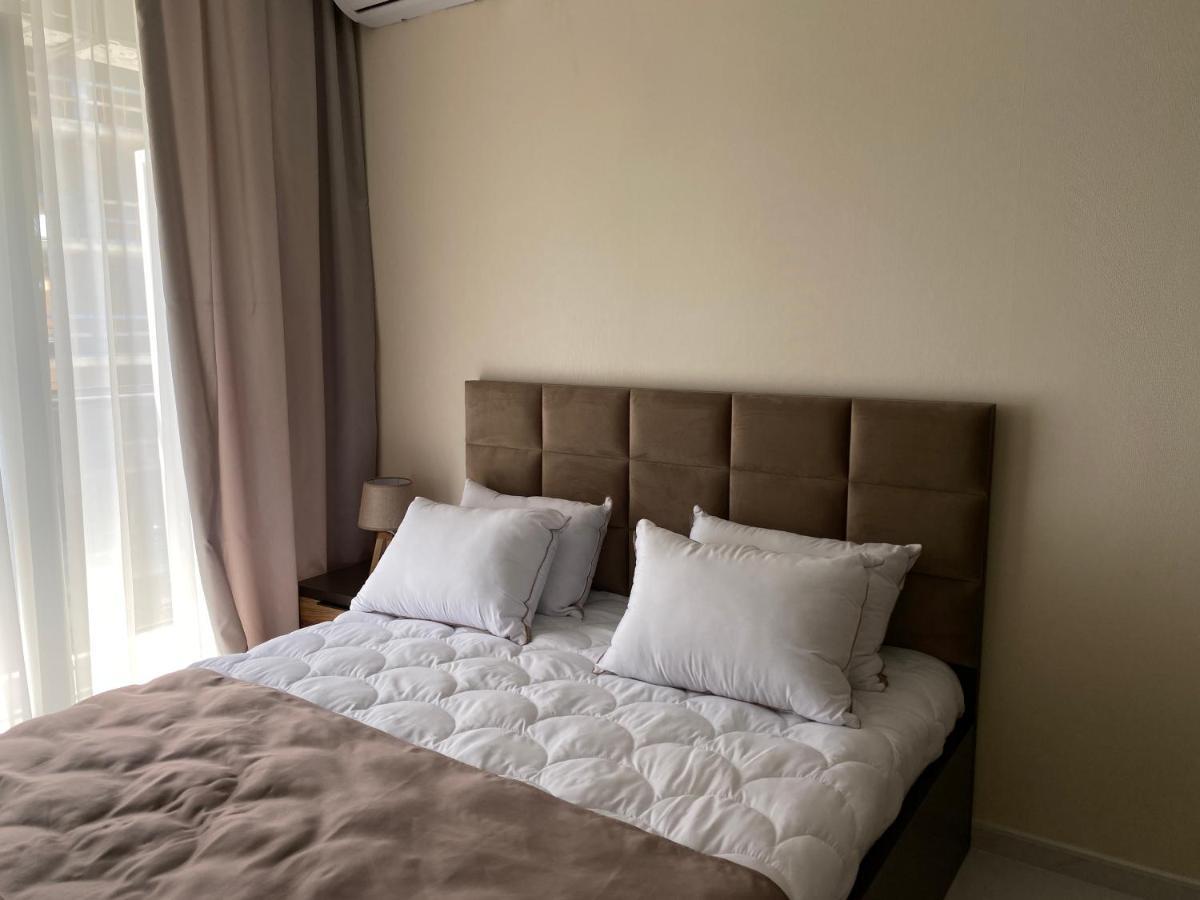 Horizons Hotel Rooms Batumi Bagian luar foto