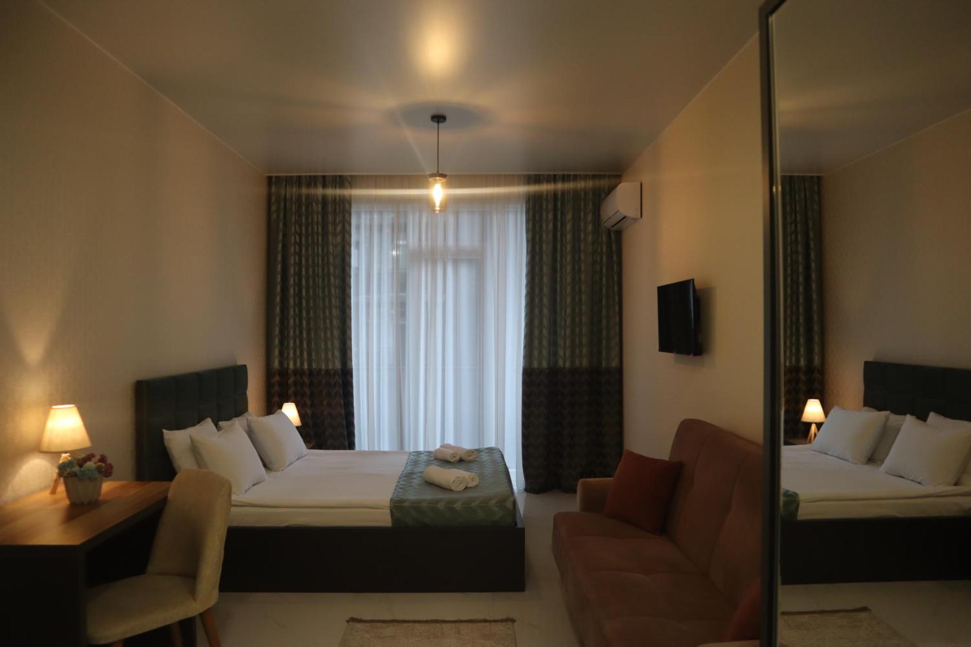 Horizons Hotel Rooms Batumi Bagian luar foto