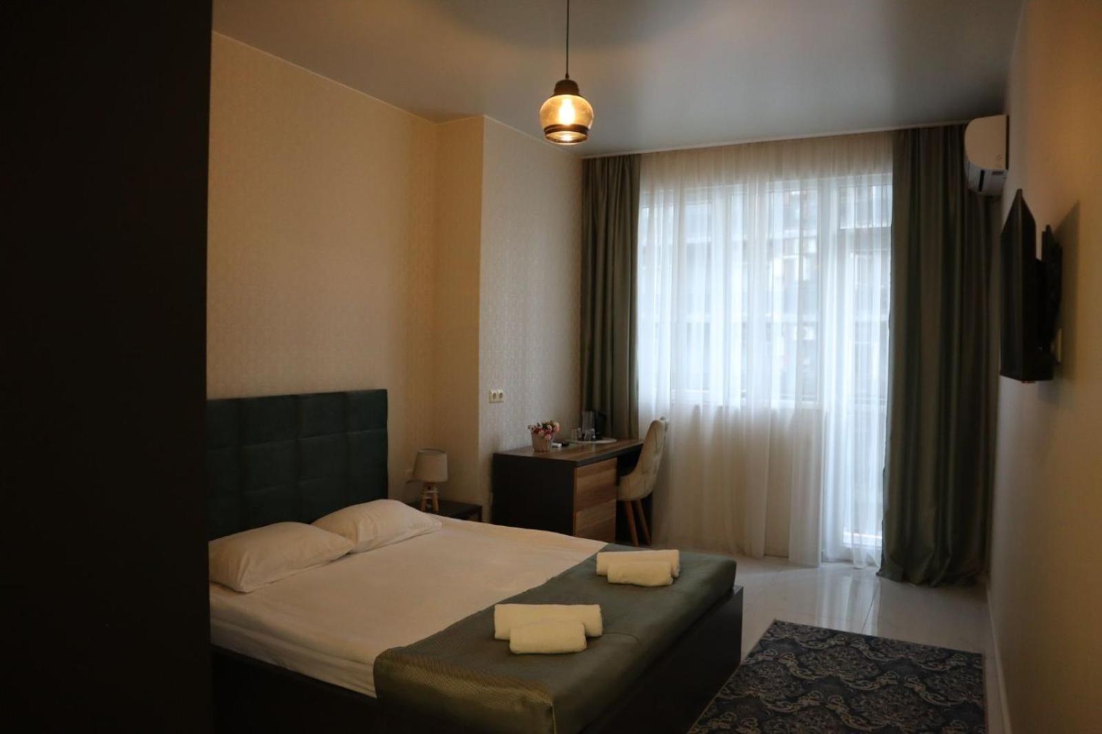 Horizons Hotel Rooms Batumi Bagian luar foto