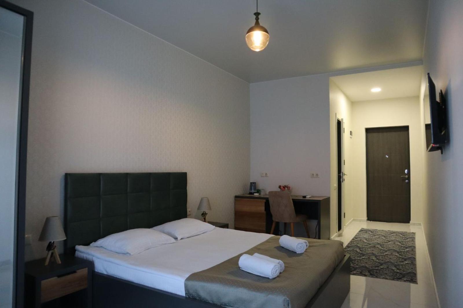 Horizons Hotel Rooms Batumi Bagian luar foto