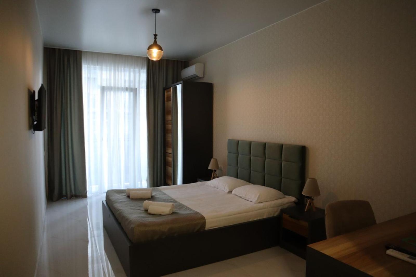 Horizons Hotel Rooms Batumi Bagian luar foto